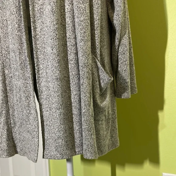 Retrology SUPER SOFT Gray Cardigan - Picture 3 of 3